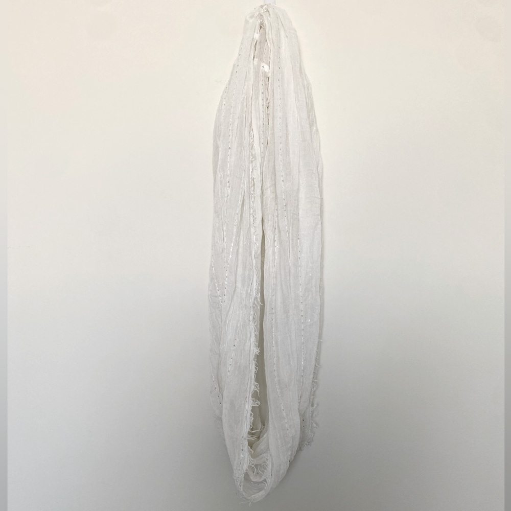 White infinity scarf - Picture 5 of 5